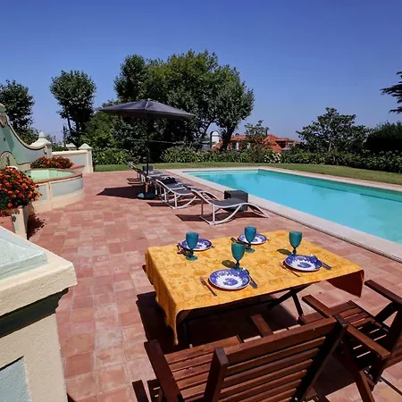 Villa Cintra With Two Houses Sintra